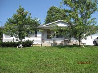 1018 Chippewa Dr, Fulton, MO 65251