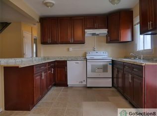 41 Potter Ln, Willingboro, NJ