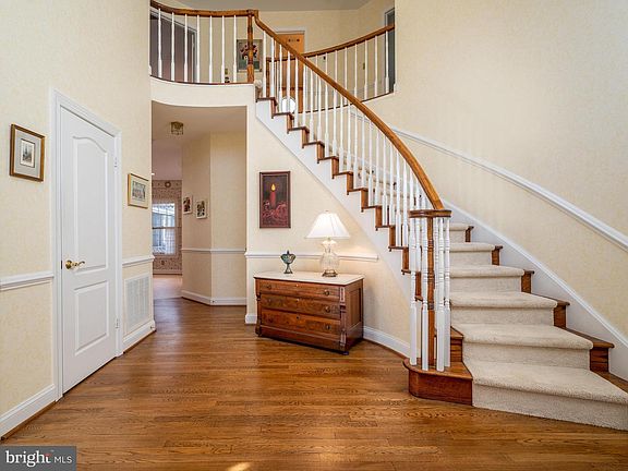 4th image of 10107 Homar Pond Dr