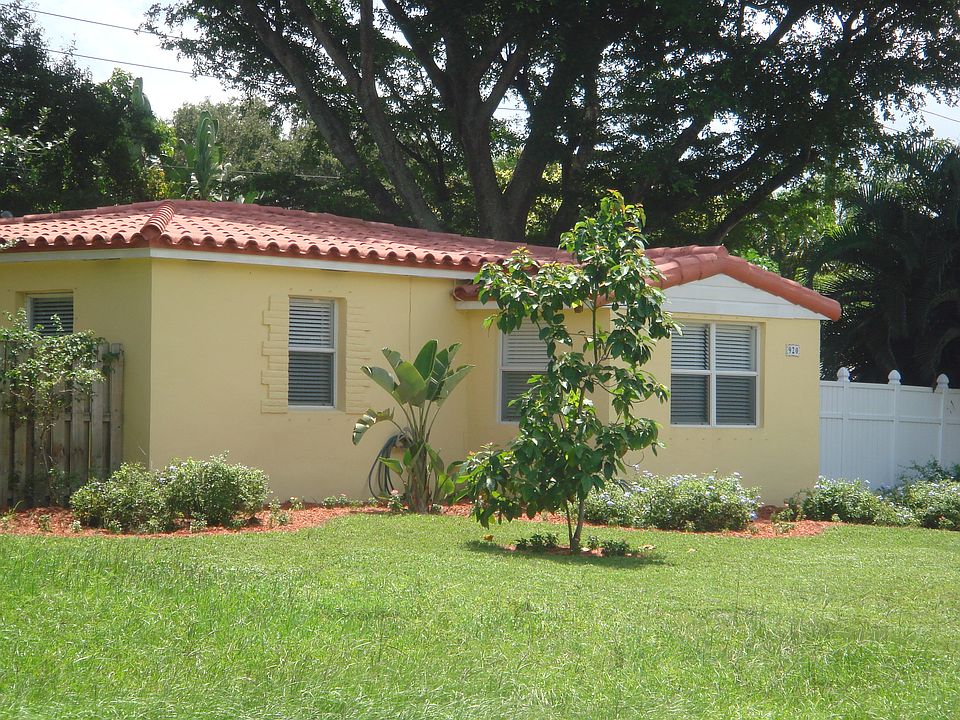 1st image of 920 SW 21st St