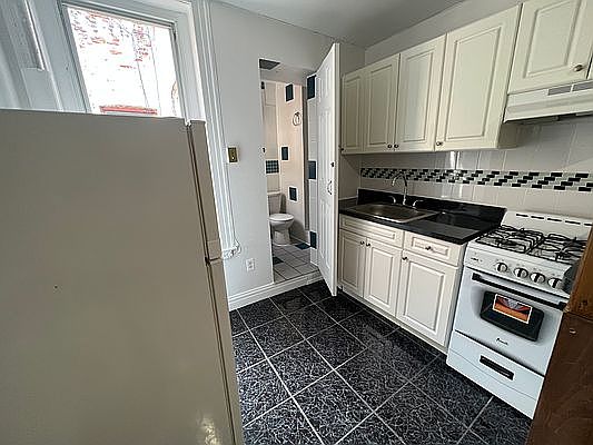1st image of 4125 48th St APT 10