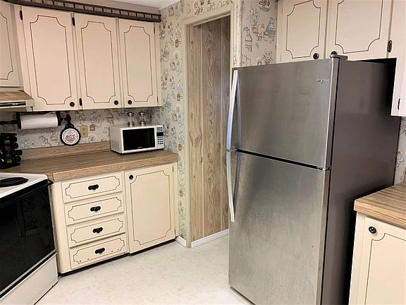 4th image of 1224 N Indies Cir