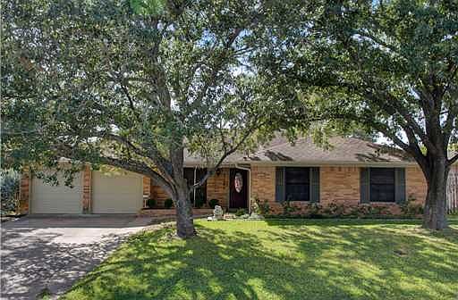 1st image of 3706 Tanglewood Dr