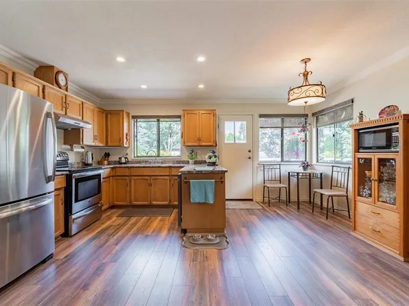 22790 Balabanian Cir, Maple Ridge, BC V2X 9N4