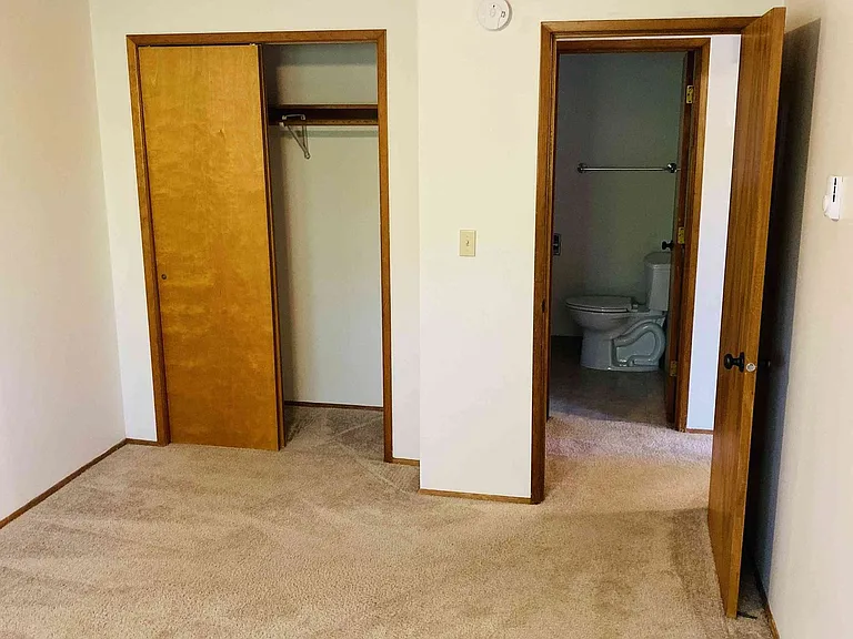 723 SW Washington Ave — Photo 6