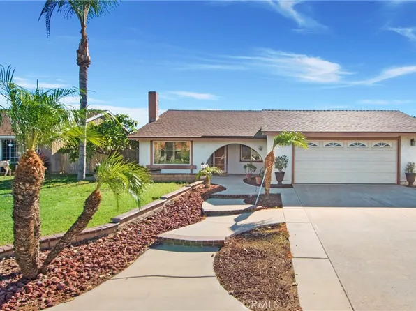 10716 Hollenbeck Dr, Riverside, CA 92505