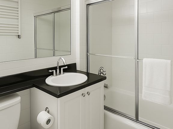 4th image of 404 E 76th St APT 5J
