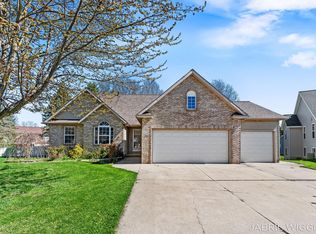 2991 Royal Blue Ct, Holland, MI 49424