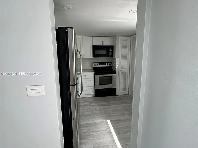 1398 NE 191st St #C305 — Photo 4