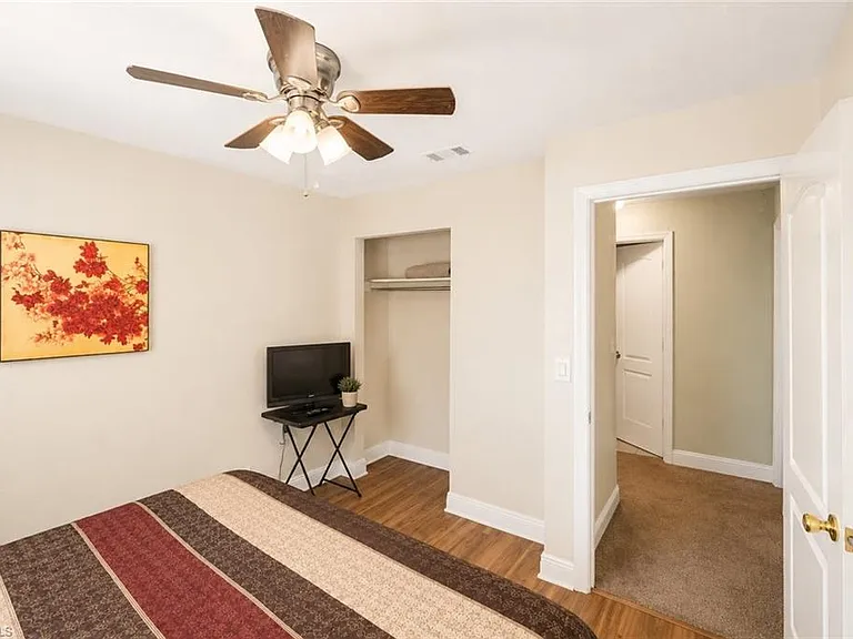 655 SW Pointview Rd — Photo 22