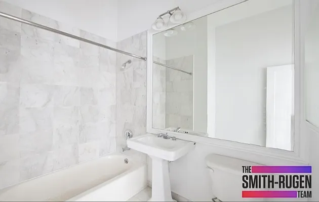 Rented by R New York | media 21