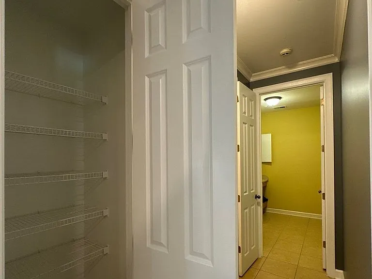 10135 Ridgewood Oak Dr — Photo 36