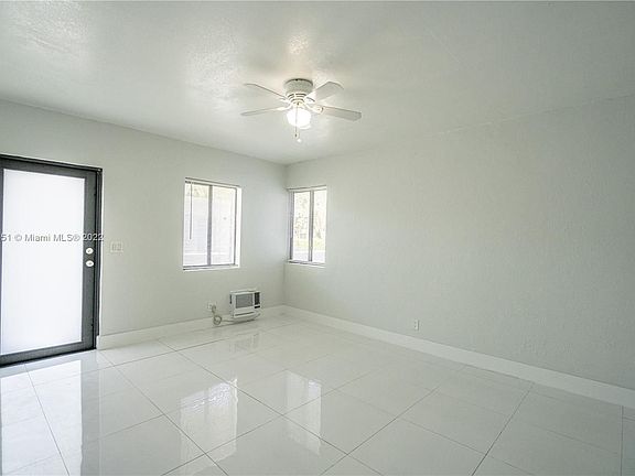 3rd image of 7935 Crespi Blvd APT 2