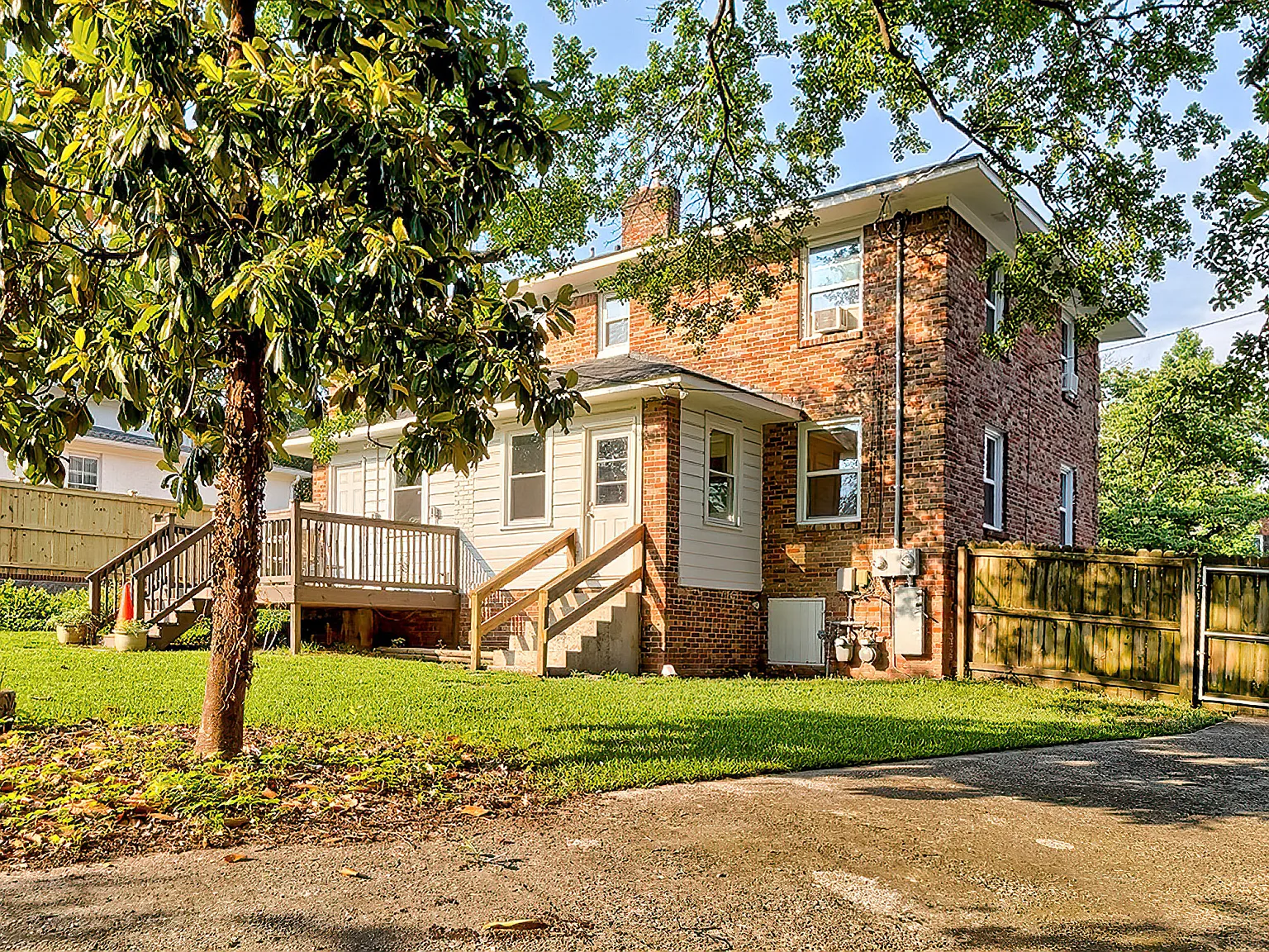 2 bed, 1.5 bath, 1100 sqft, $1,800 — Photo 4