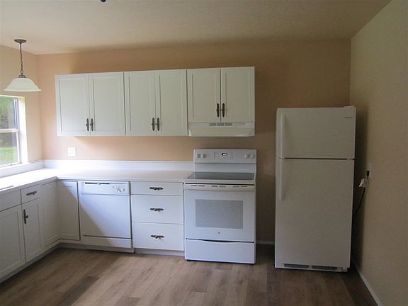 5th image of 1407 Lakewood Dr
