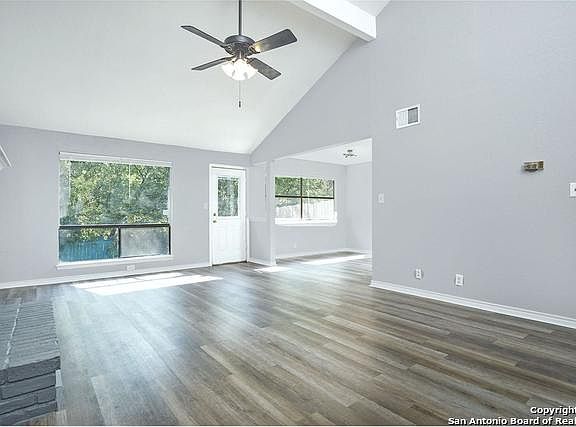 3rd image of 12138 VISTA NOGAL ST