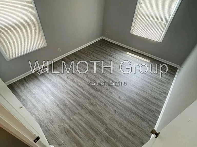 7848 Souter Dr — Photo 11