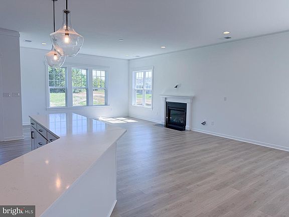 3rd image of 344 Heritage Shores Cir