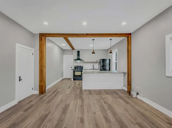 1011 S Valley Ave APT A, Olyphant, PA 18447