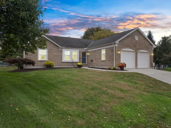 3693 Foxdale Ct, Amelia, OH 45102