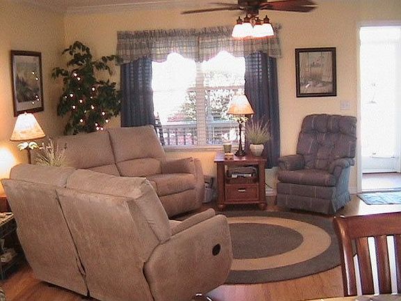 4th image of 17405 SE 74th Seabrook Ct
