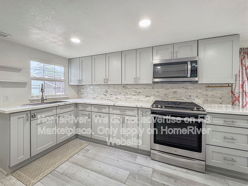 1st image of 2785 32nd Ave