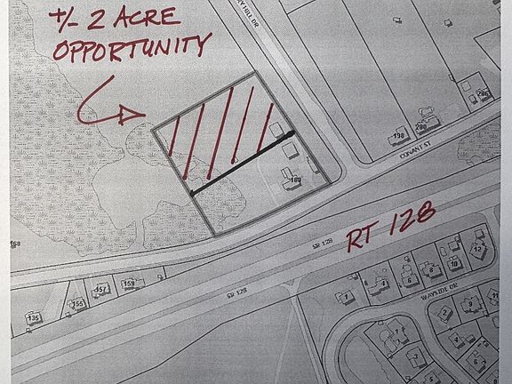 4th image of 180 Conant St