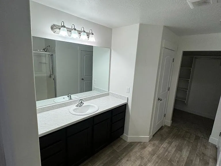 13142 S Newbridge Ln — Photo 13