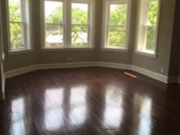 3rd image of 6208 N Rockwell St APT 3