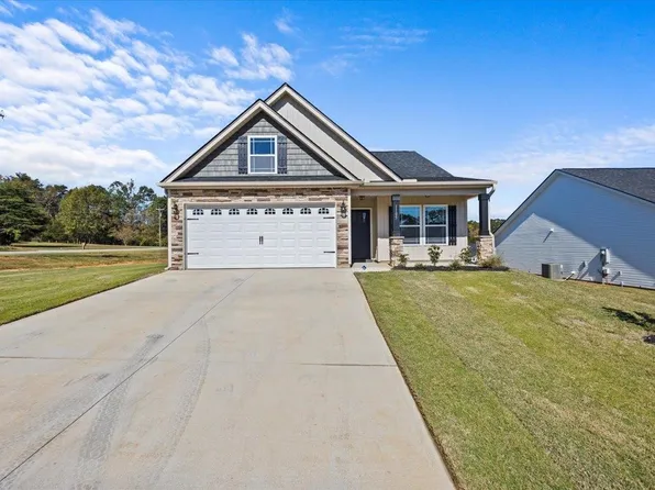 1105 New Basin Dr, Inman, SC 29349