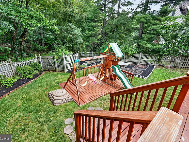 5402 Ashcomb Ct — Photo 42