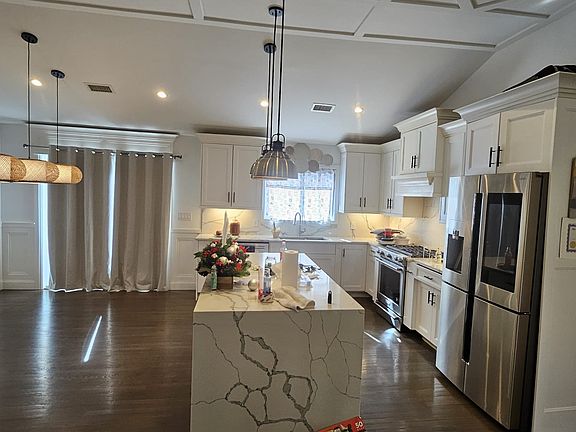 5th image of 27 Beach St