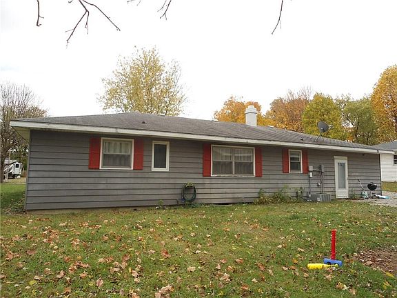 2nd image of 3 Eastgate Dr