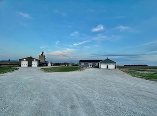 10180 N Hansen Ave, Hastings, NE 68901