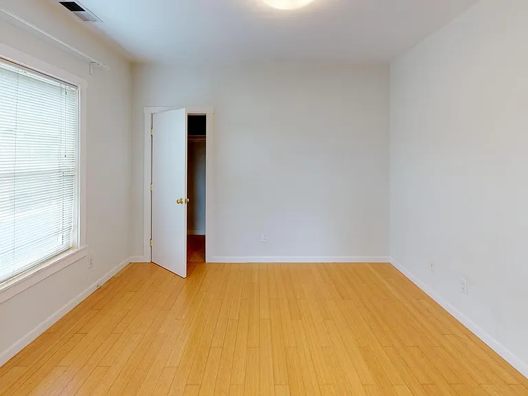 3272 Hannah St — Photo 15