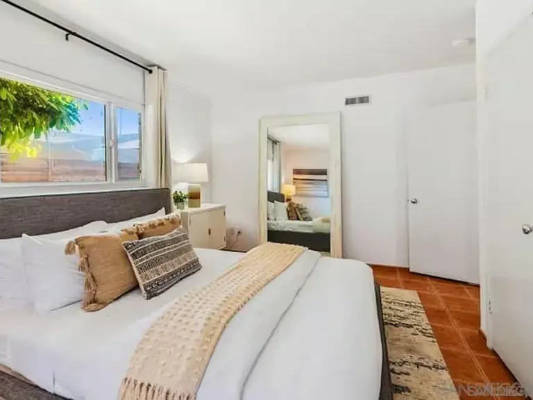 8373 El Paseo Grande — Photo 36