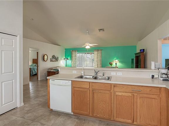 4th image of 2711 NE 4th Pl
