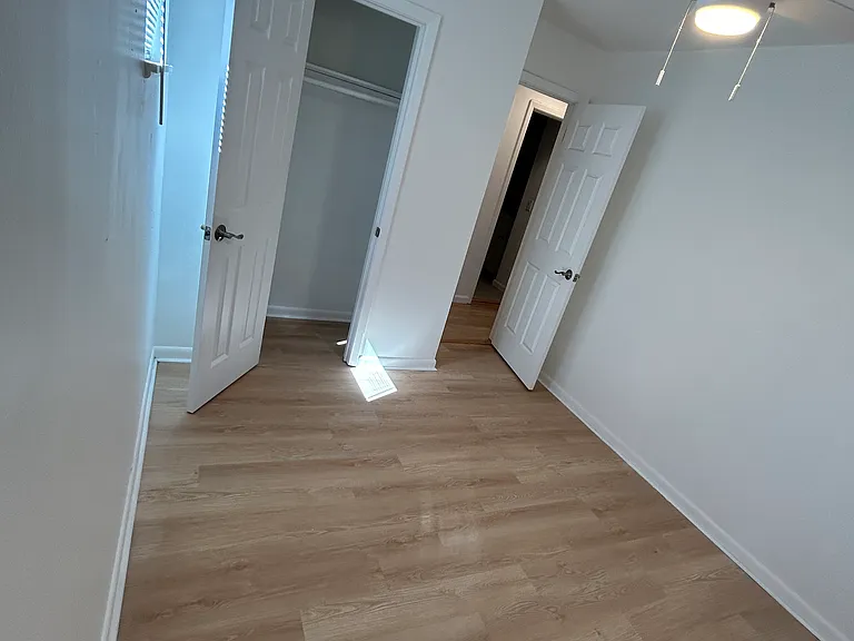 904 Ridge Dr — Photo 4