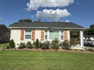 810 Mahr Ave, Lawrenceburg, TN 38464