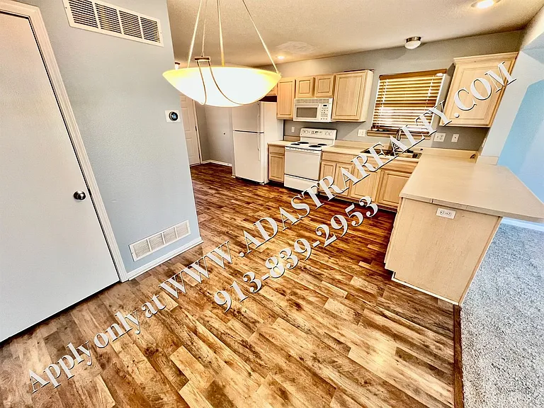2141 SW Rambling Vine Rd — Photo 6