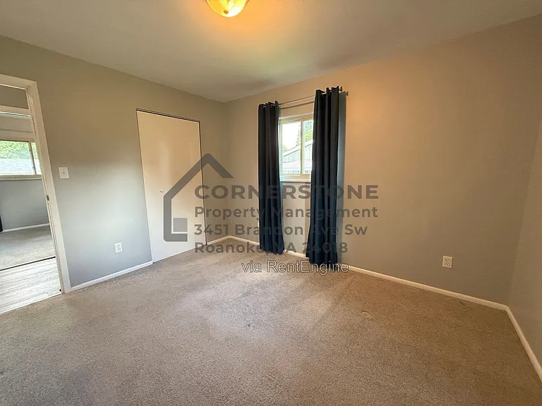 1446 Antrim St — Photo 7