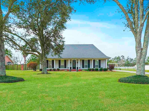 108 Ouiski Bayou Dr, Houma, LA 70360