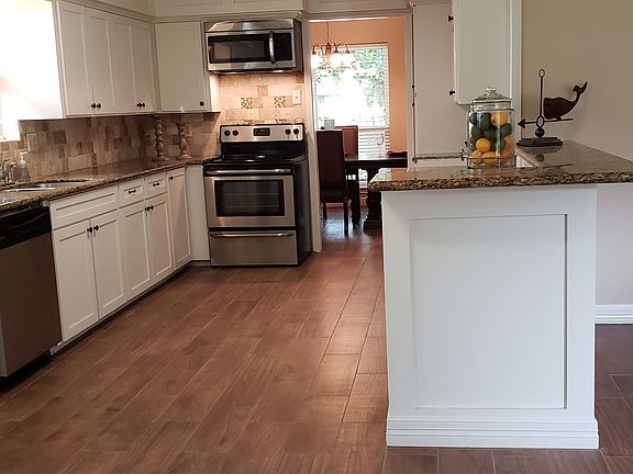 3rd image of 5009 Ash Ct