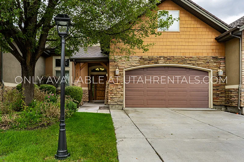 4 bed, 3.0 bath, 1742 sqft, $2,200 — Photo 1