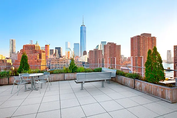 Sold by Corcoran | media 32