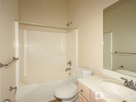 4th image of 3265 Founders Way