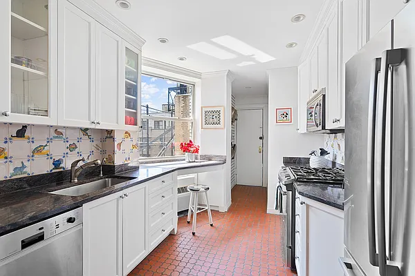 Sold by Corcoran | media 9