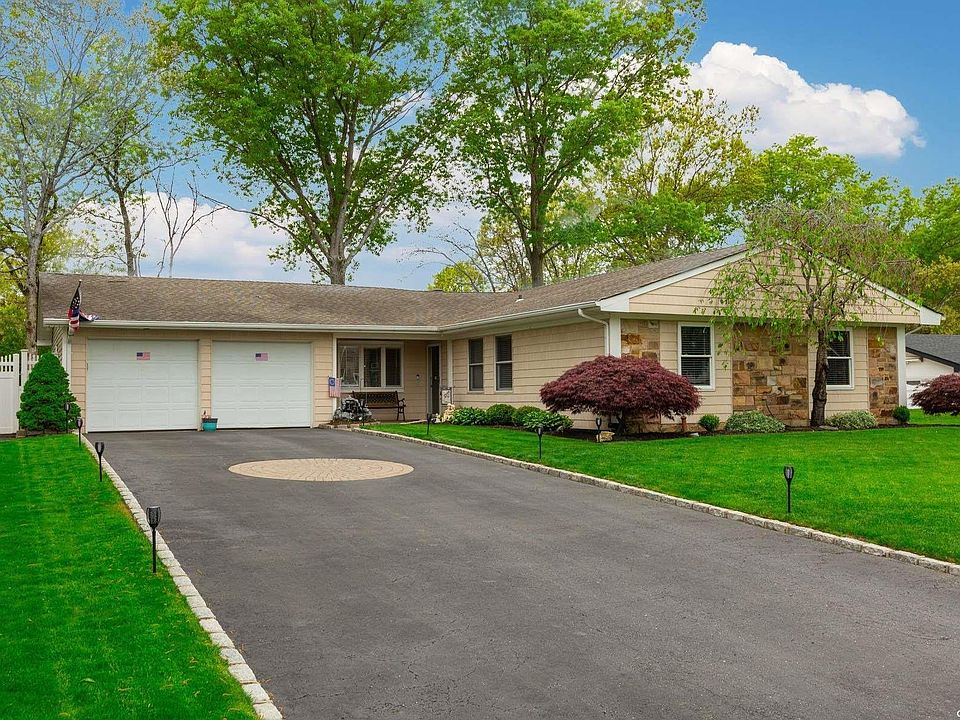 1st image of 32 Wellsley Lane