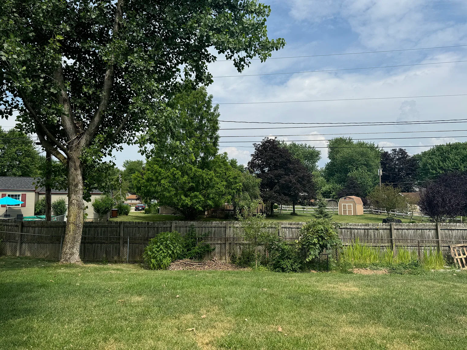 773 Anthony Ln — Photo 2