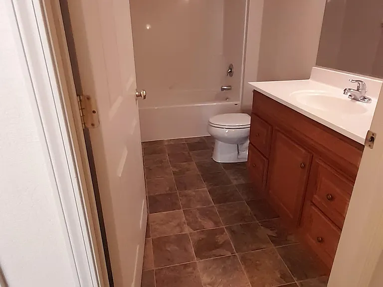 Full Upstairs Bathroom